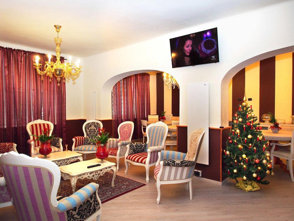 Hotel Due Spade Фиденца Экстерьер фото